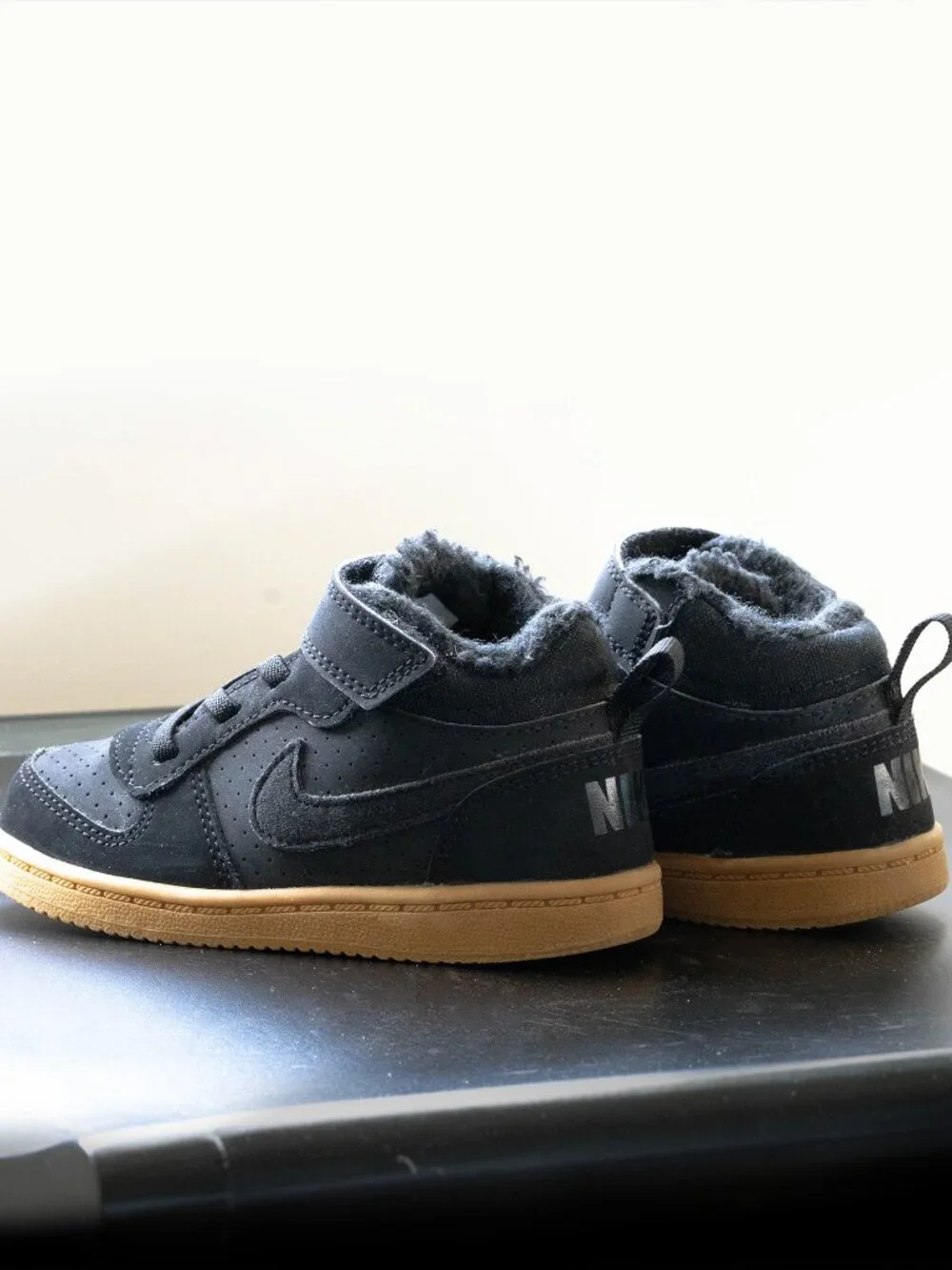 Nike pair kid